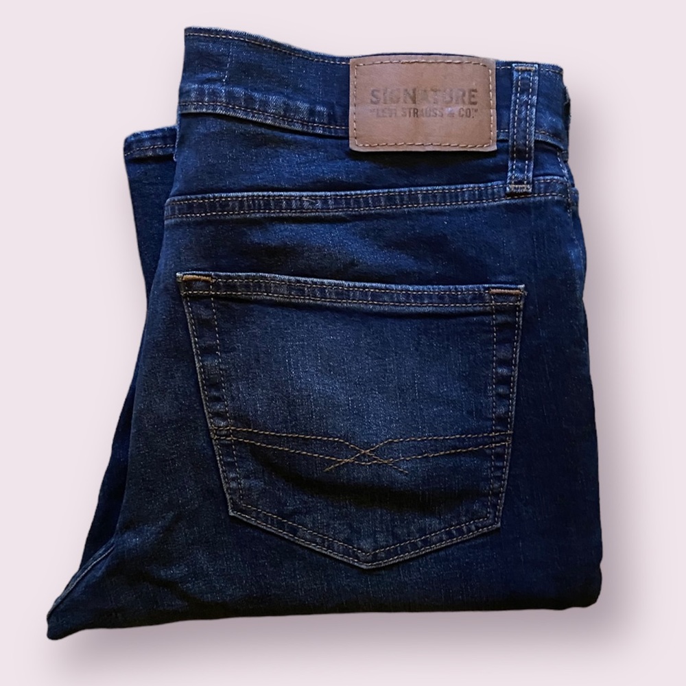 Mens Signature Levi Strauss & Co Slim fit denim jeans.